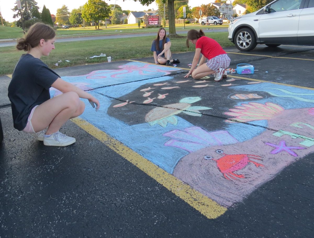 Homecoming photos: Parking lot chalk artwork